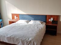 青岛蓝海湾度假公寓 - 温馨大床房