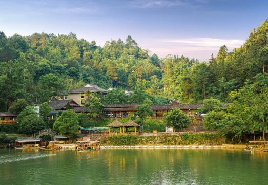 荔波大七孔竹园精品酒店（小七孔景区内东门售票大厅店）外景图