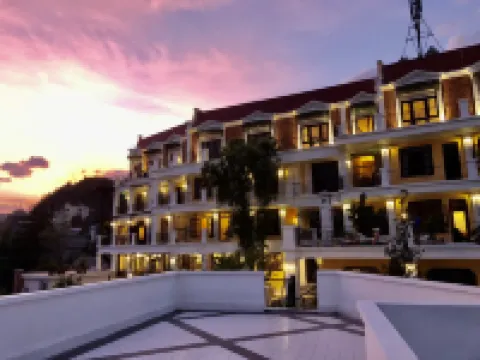 Cat Cat Galerie d'Art