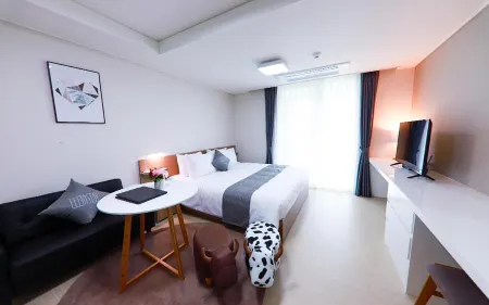 Leeinstay Hotel Отели в г. Кодже