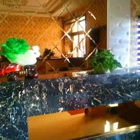 Longjiang Yijia Leisure Hotel