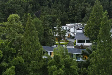 Wuyi Mountain Yiqu Xiangsi Alhu Resort Hotel