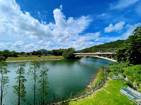 Shenzhen oct east whole european-style villa Отели рядом с достопримечательностью «Chaweng Ancient Town»