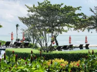 Khanom Beach Resort and Spa Hotel di 