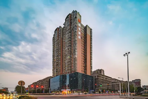 Borrman Hotel (Yongzhou High-Speed Railway Station Vision Plaza) - 2-Star