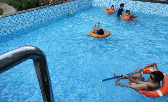 Yangshuo Xingping Li River Inn