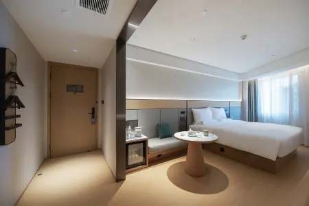 JI Hotel (Jinan Qianfo Mountain Yingxiongshan Road) Отели рядом с достопримечательностью «Академия технологий Национальной сети»