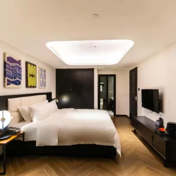 CHAMPS-ELYSEES HOTEL