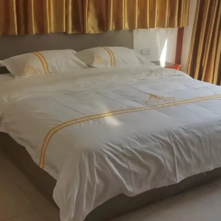 Dazhu Wannianhong Business Hotel