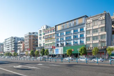 Riverside Meiqi Hotel (Chaozhou Ancient City Paifang Street Store)