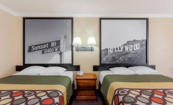 Super 8 by Wyndham Los Angeles Downtown