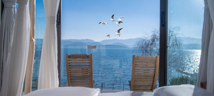 Dele Mingshu First Line Sea View Hotel (Dali Erhai Longkan Wharf) Hotels in Dali