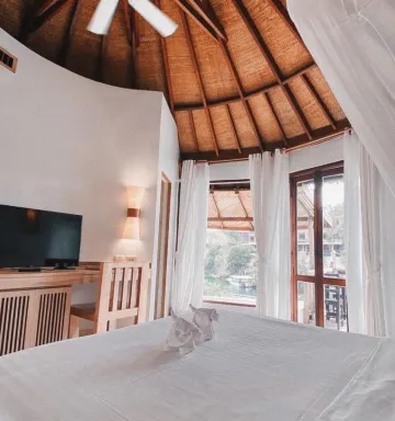 วิลล่าอานาพร้อมสระว่ายน้ำส่วนตัว วิวแม่น้ำ