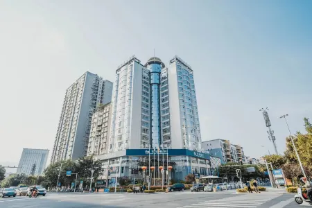 Yuesun Xingaowangdu Hotel (Dazhou Renhe New Town Railway Station) Отели рядом с достопримечательностью «Sichuan University of Arts and Sciences (Lianhu Campus)»