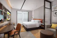 福州倉山希爾頓惠庭酒店 鄰近福州追憶星空失戀博物館（學生街店）的酒店