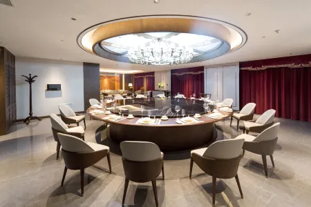 Jinghe Ying Hotel Отели в г. Цзинхэ