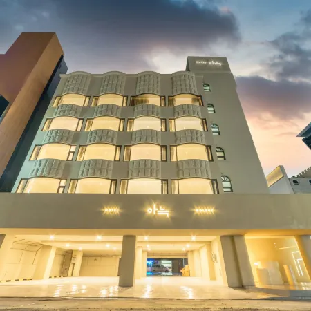Aank Hotel Wolgot Отели рядом с достопримечательностью «Порт Сораэ»