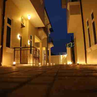 Kiniz Luxury Apartments Hotel Exterior