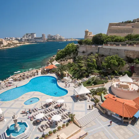 Grand Hotel Excelsior Отели рядом с достопримечательностью «Аудиовизуальное шоу Мальта-Экспириенс»