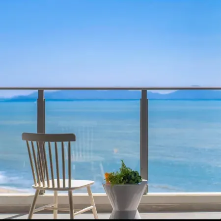 Boji Holiday Apartment (Hailing Island Poly Yintan Shop)
