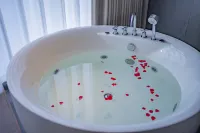 Xunyou · Hidden Luxury Homestay (Dongjianghu Scenic Area Store) - رومانسي