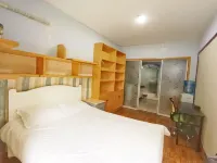 The honeycomb hotel - พร้อมระเบียง