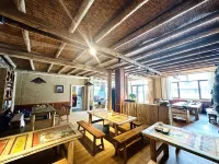 Shangu Homestay (Yagetang Branch)