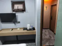 Patrol Hotel (Taiyuan Liuxiang Trade  Railway Station West Square Subway Station Branch) - 2-Star