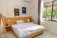 巴馬拾光小院民宿