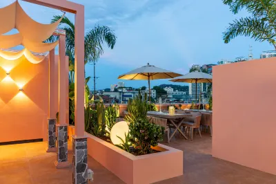 Xiamen Yidu Trendy Homestay (Zhongshan Road Ferry Terminal Branch) Hotels near International Trade Phoenix Park