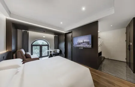 Flowers of the wayfaring seasons Hotel Отели рядом с достопримечательностью «Xiaolianzhuang»