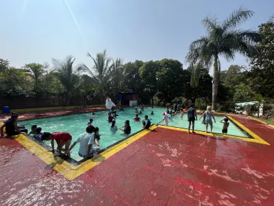 RKS RESORT Отели в г. Амбот