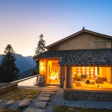 Tingtai Homestay (Titian Scenic Area)