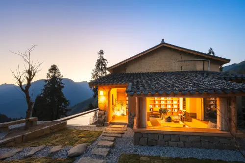 Tingtai Homestay (Titian Scenic Area)