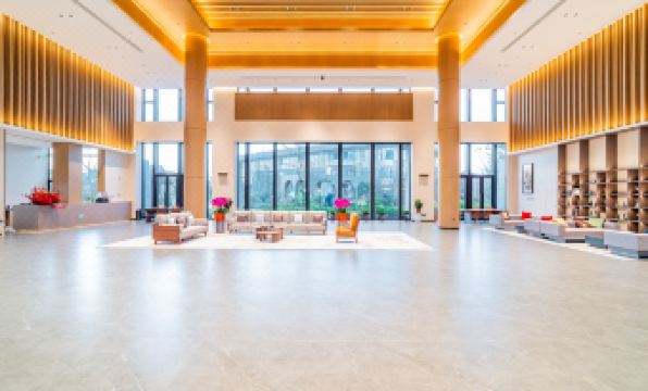 Clam Town Seawater Hot Spring Resort Hotel