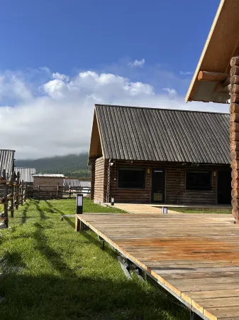 Kanas Shanzhichuanxing Homestay Отели рядом с достопримечательностью «Guanyu Pavilion»