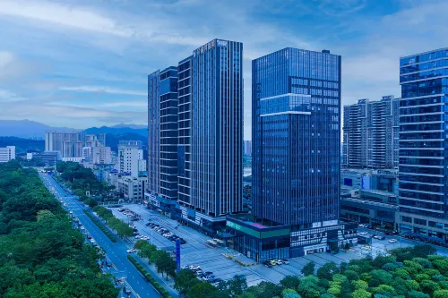 Holiday Inn Express Sihui City Center by IHG فنادق في سى خوي