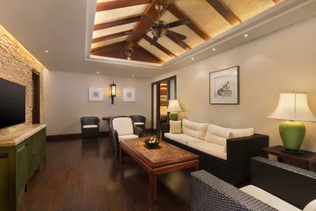 Hilton Sanqingshan Resort Отели в г. Юйшань