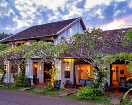 เรสซิเดนซ์บาสซัก โรงแรมในเมือง จำปาสัก