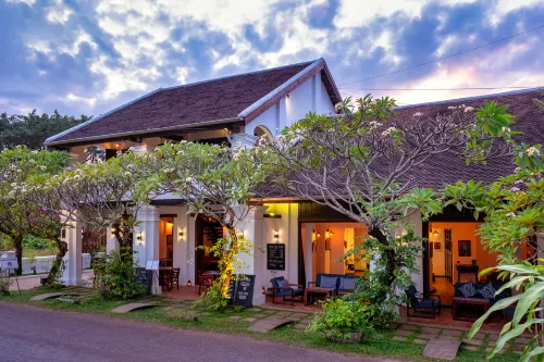 Residence Bassac Hotels in Champasak