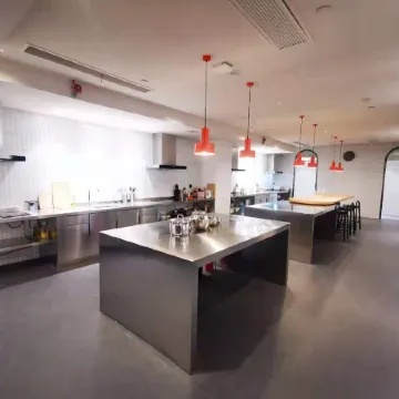 baseLITE HUANGXING Serviced Apartment Отели рядом с достопримечательностью «Янпу»