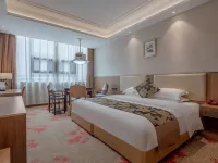 Dolton Lushan Hotel Hotels near Python Hole