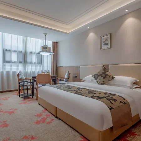 Dolton Lushan Hotel