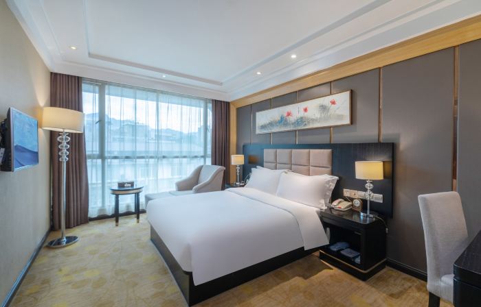 Leshan Hotel