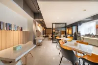 棲悅裡飯店（欽州灣大道年年豐廣場店）