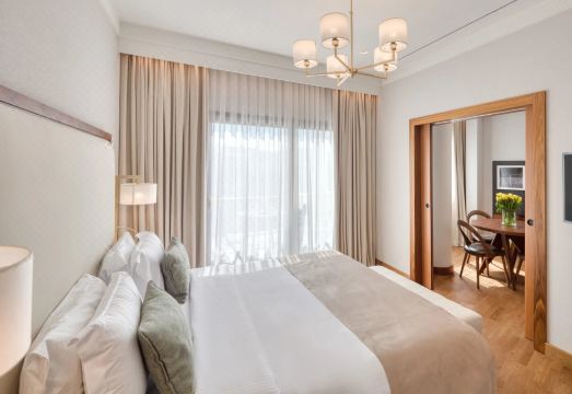 호텔 수영장 시설