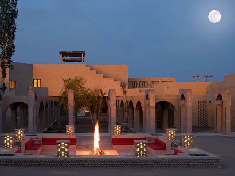 Dongyi Dunhuang Hotels and Resorts