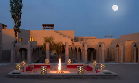 Dongyi Dunhuang Hotels and Resorts Отели в г. Дуньхуан