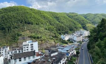 Huangshanyujian365 Fashion Hotel (Huangshan Tangkou Nandamen)