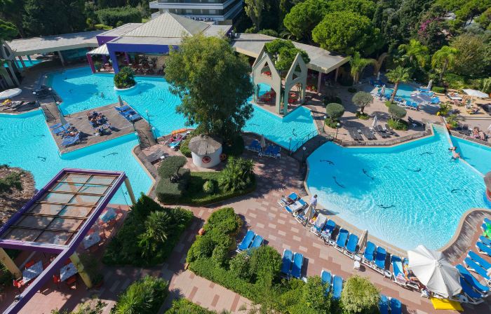 Dionysos Hotel